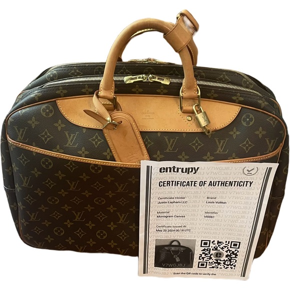 Louis Vuitton Travel Bag with Luggage Tag, Lock and Key, & COA - Picture 3 of 16